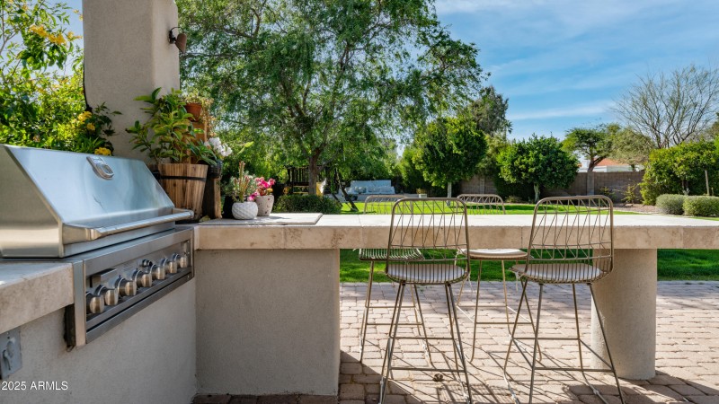 7417 E Paradise Dr Exterior Photos-14