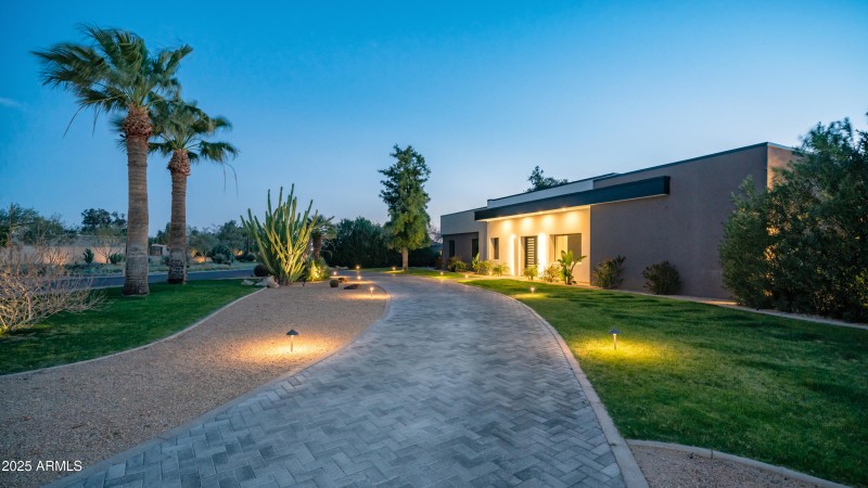 7417 E Paradise Dr Exterior Photos-42