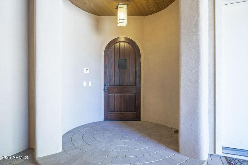 007_Courtyard Entrance