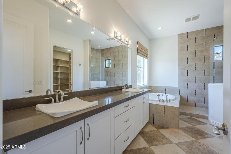 034_Primary Bathroom