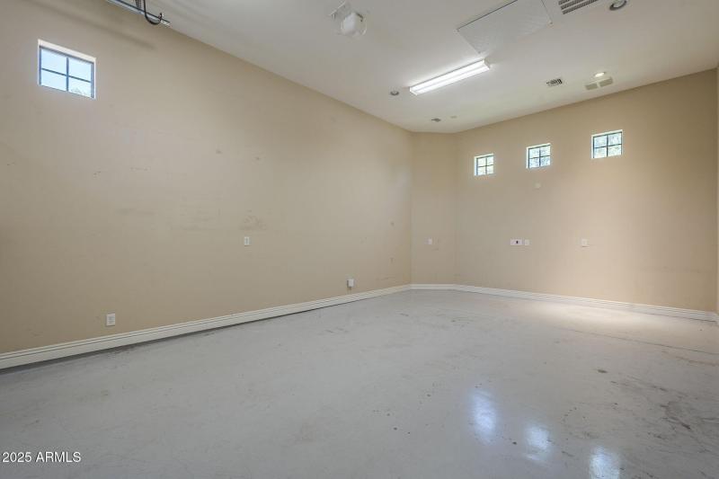 038_Double Height GarageCasita Opt