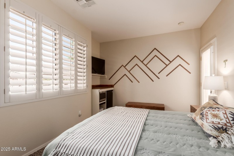 28 - Desert Honeysuckle