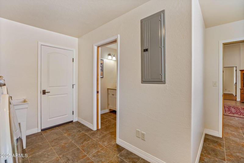 2335VoyagerCir-Overgaard-AZ-6