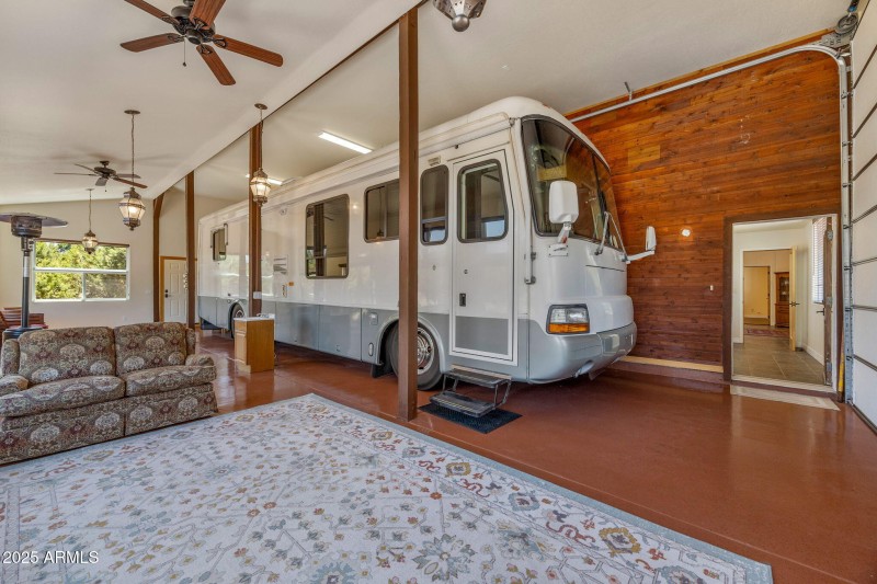 2335VoyagerCir-Overgaard-AZ-8