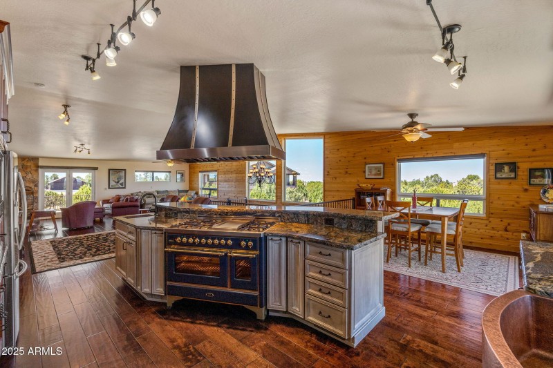 2335VoyagerCir-Overgaard-AZ-23