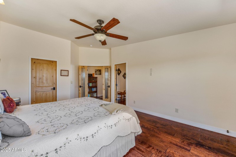 2335VoyagerCir-Overgaard-AZ-27