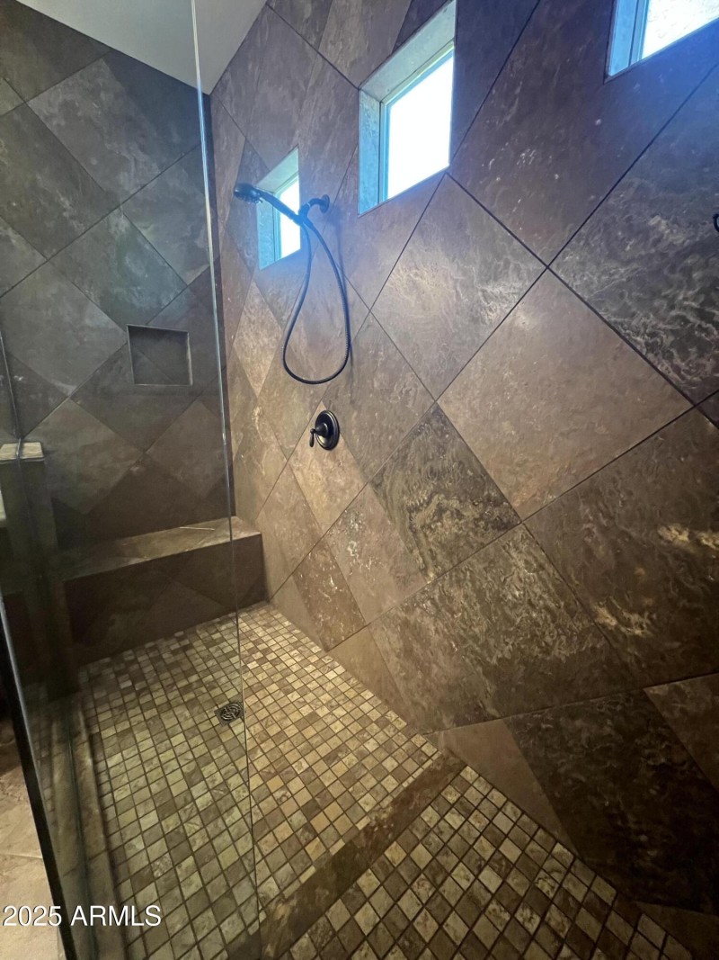 F9FC48B5-0582-4ED2-BE82-1544918B1532.HEI