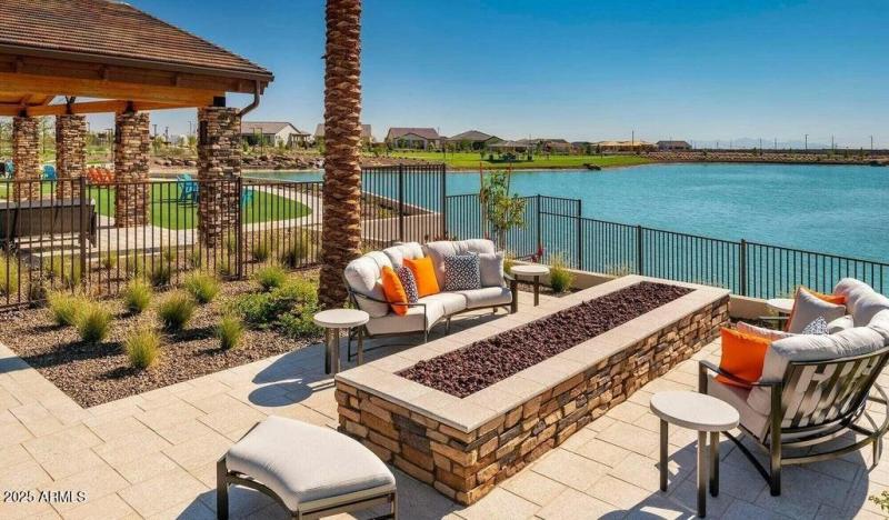 045 Firepit at Heritage Asante