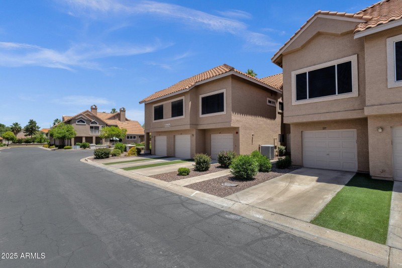 4-web-or-mls-1633-e-lakeside-dr-127