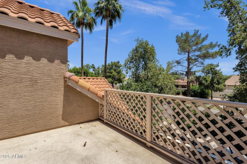 33-web-or-mls-1633-e-lakeside-dr-127