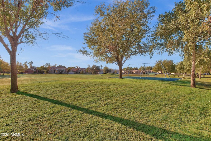 49-web-or-mls-1633-e-lakeside-dr-127