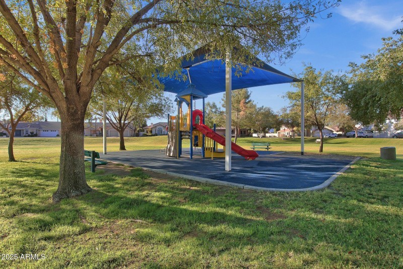 51-web-or-mls-1633-e-lakeside-dr-127