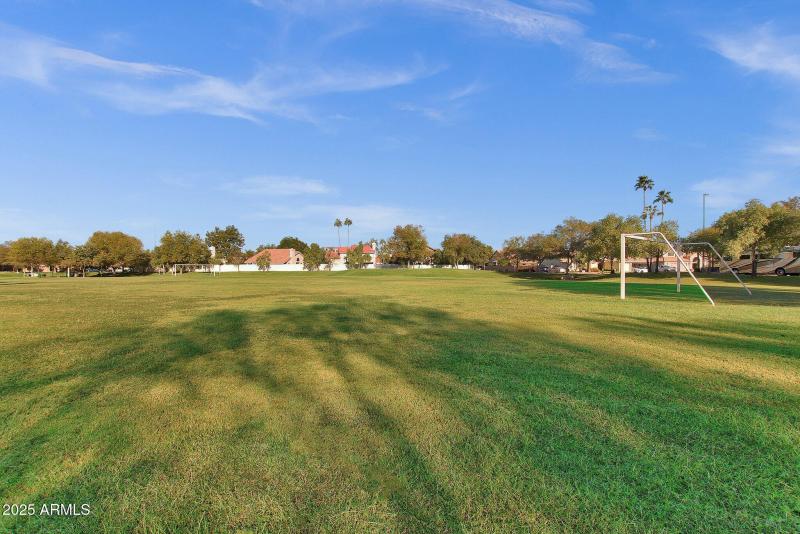 55-web-or-mls-1633-e-lakeside-dr-127