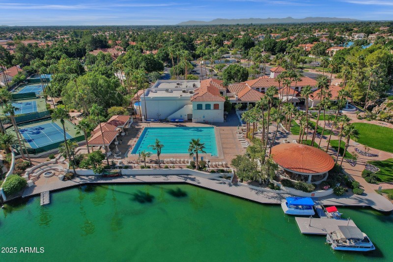 71-web-or-mls-1633-e-lakeside-dr-127