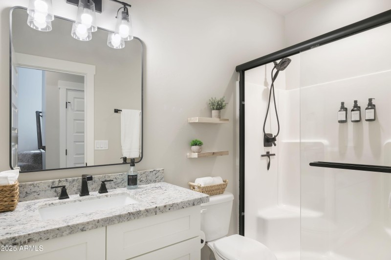 Guest Bath2_Trendy Pine LodgeHR