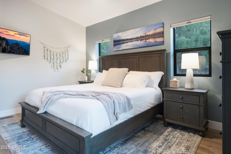 Primary Suite_Trendy Pine LodgeHR