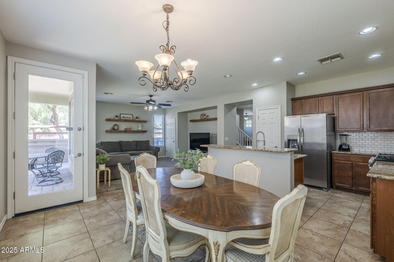 21-web-or-mls-Pelican-21