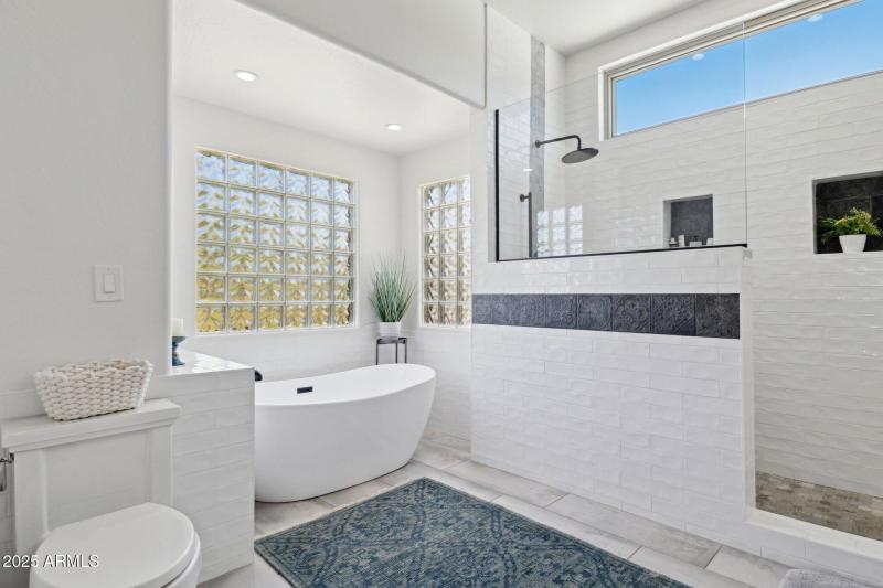 27-web-or-mls-24200-n-alma-school-rd-7