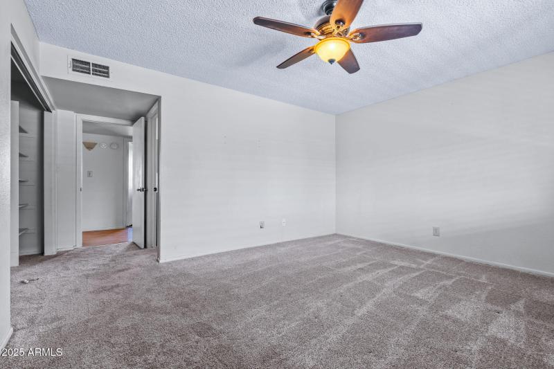 8-web-or-mls-3747 W Aire Libre Ave--4