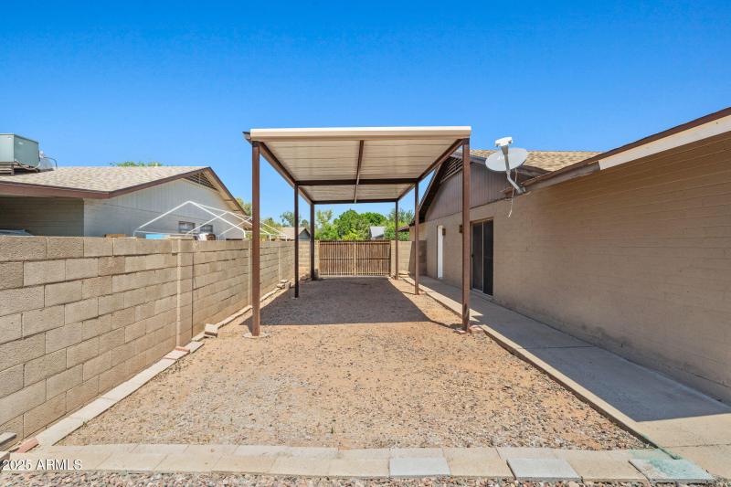 41-web-or-mls-3747 W Aire Libre Ave--37