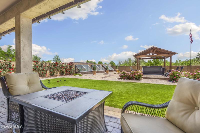 36-web-or-mls-707-lunar-view-way