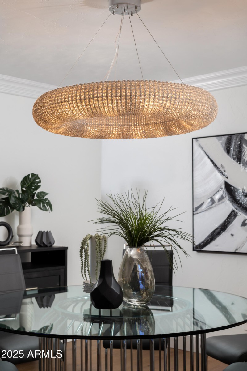SIGNATURE CHANDELIER