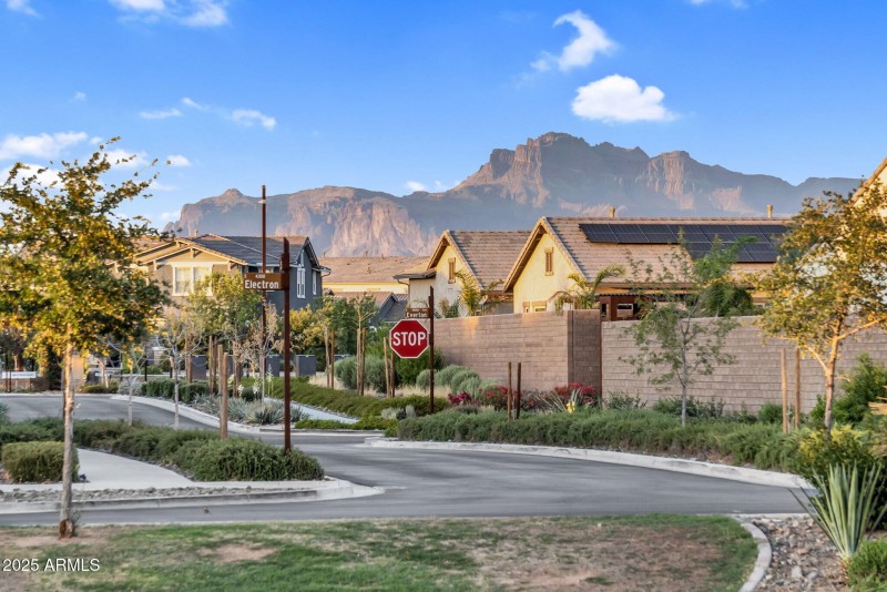 002_4-web-or-mls-2_633