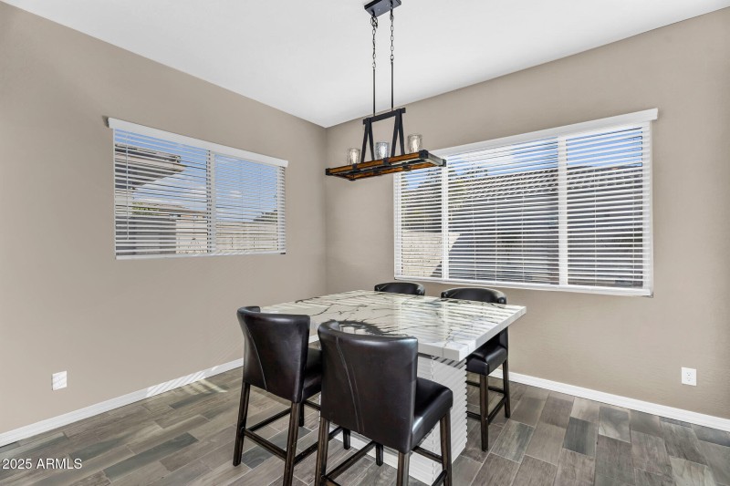 015_21-web-or-mls-17_79