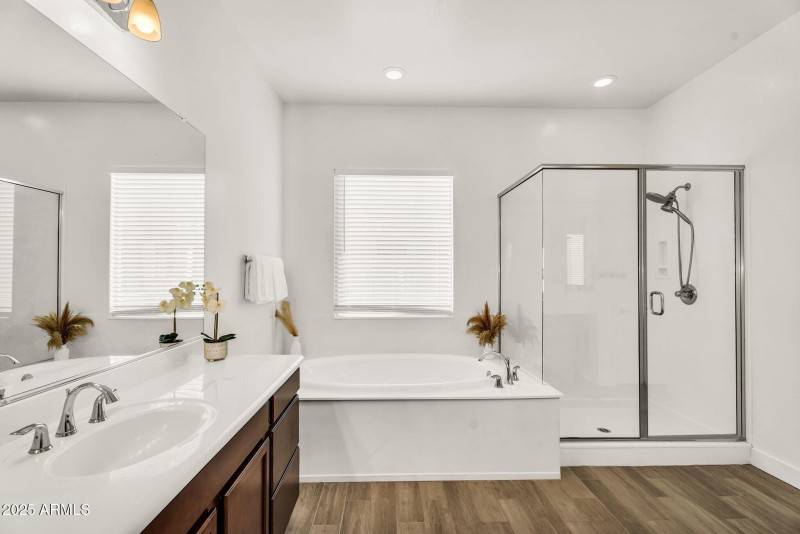 017_27-web-or-mls-25_204