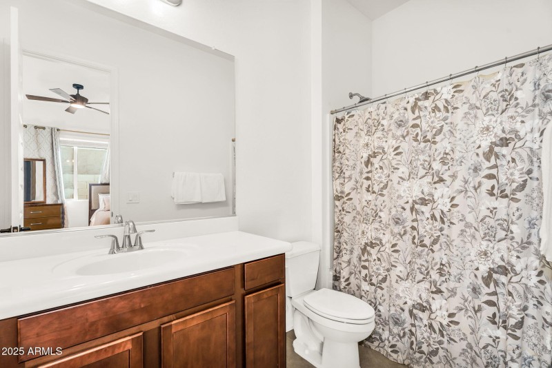 021_39-web-or-mls-37_580