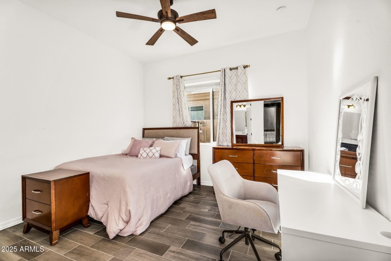 028_36-web-or-mls-33_6