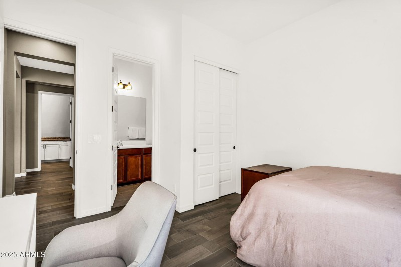 029_37-web-or-mls-34_50