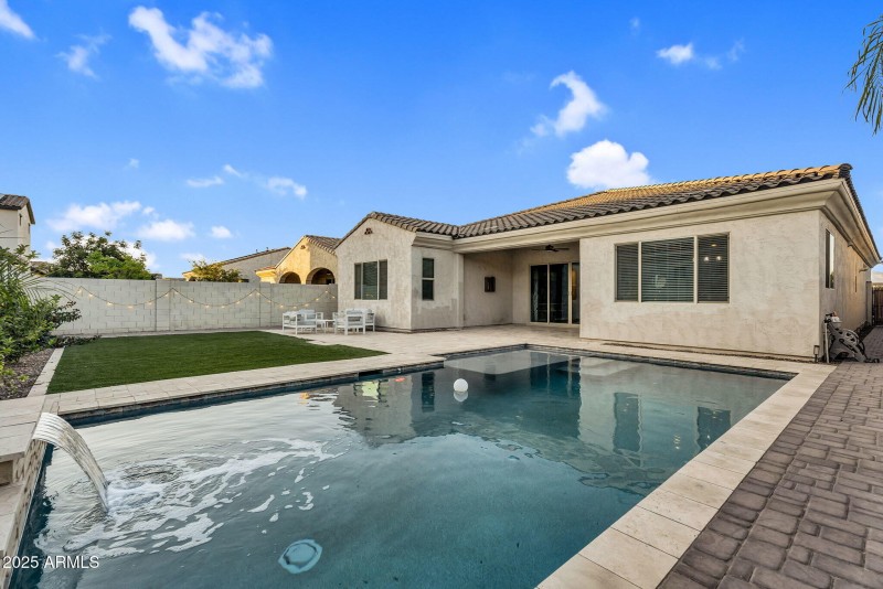 039_54-web-or-mls-48_919