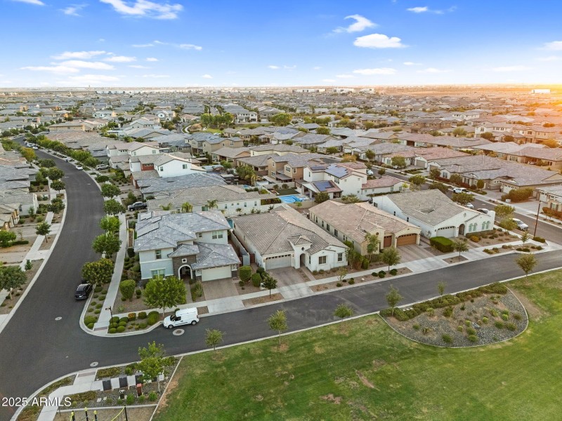 060_69-web-or-mls-dji_20250519201650_053