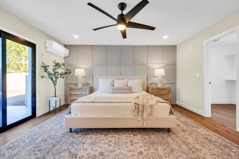 4910 E Shaw Butte Dr-25