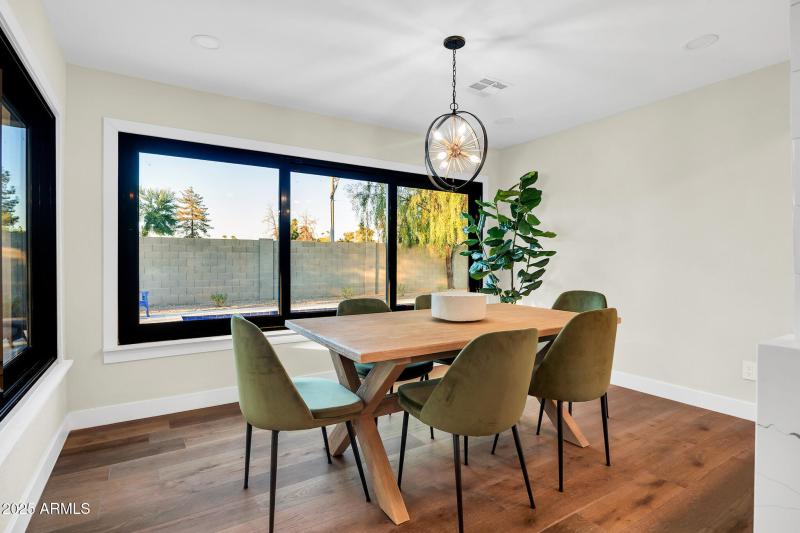 4910 E Shaw Butte Dr-24