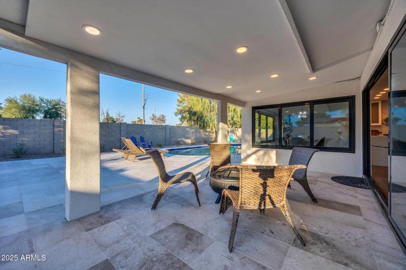 4910 E Shaw Butte Dr-48