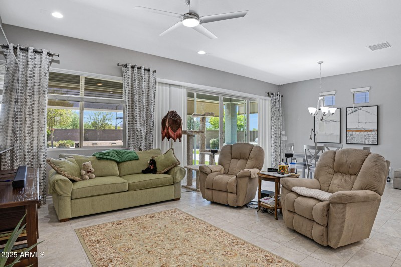 41465 W Sussex Dr-13