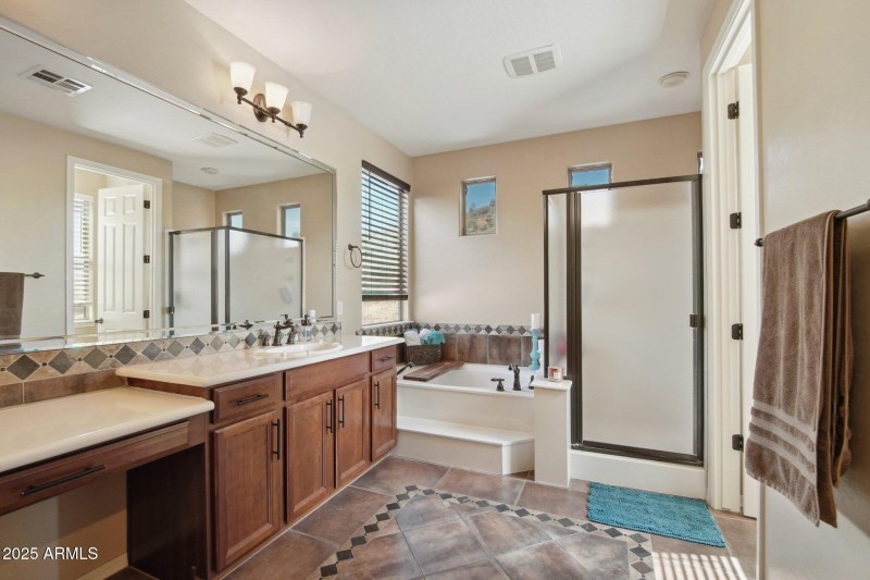 Separate Tub and Shower