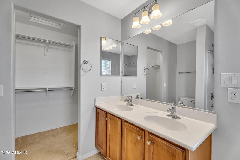 14-web-or-mls-8071 W Georgetown Way-29