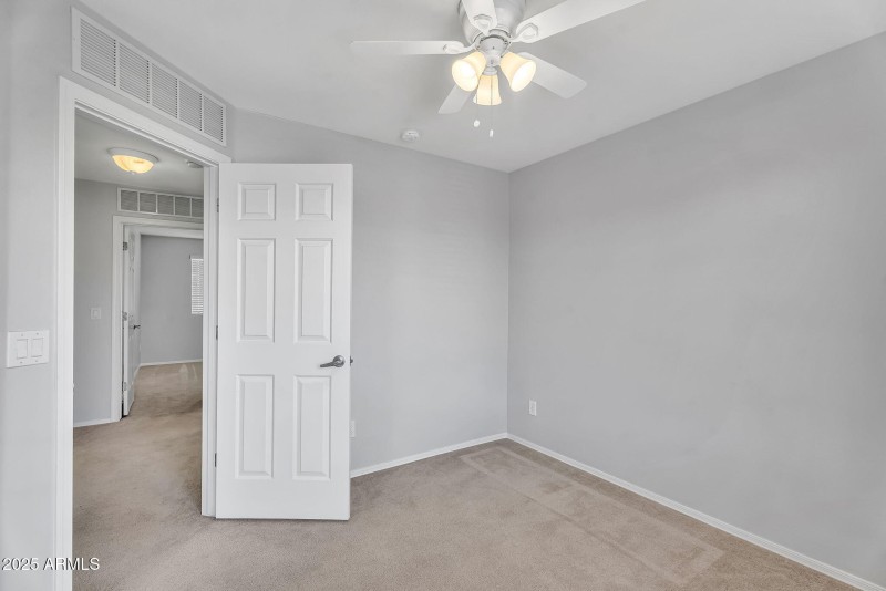 21-web-or-mls-8071 W Georgetown Way-16