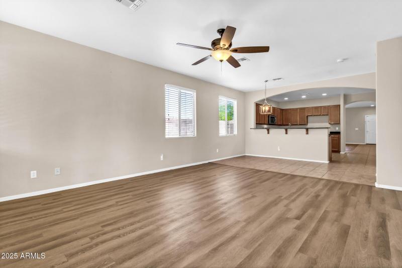 209 E Diamond Trl-6_(2048)