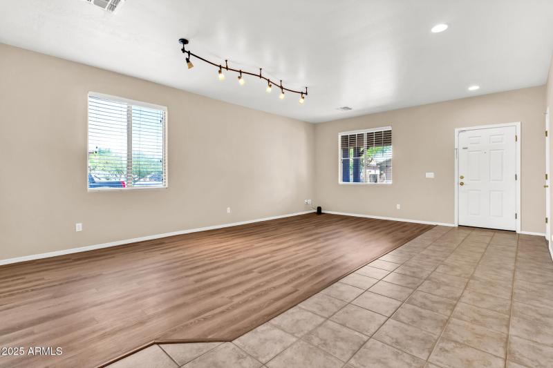 209 E Diamond Trl-11_(2048)