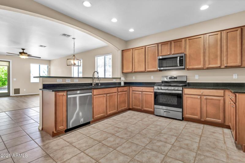 209 E Diamond Trl-13_(2048)