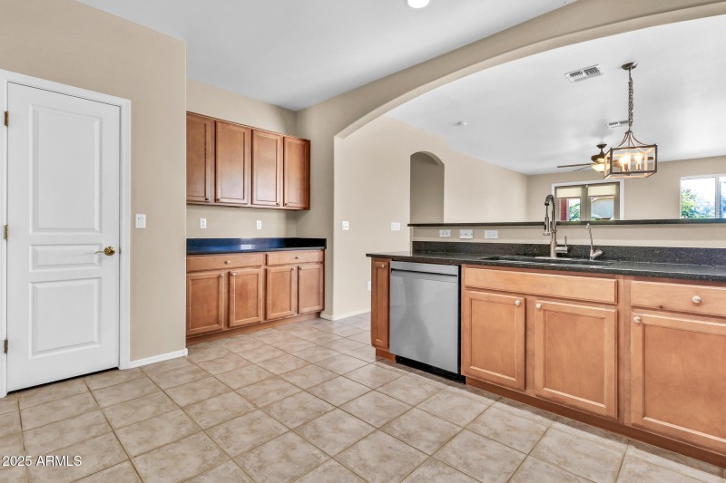 209 E Diamond Trl-14_(2048)