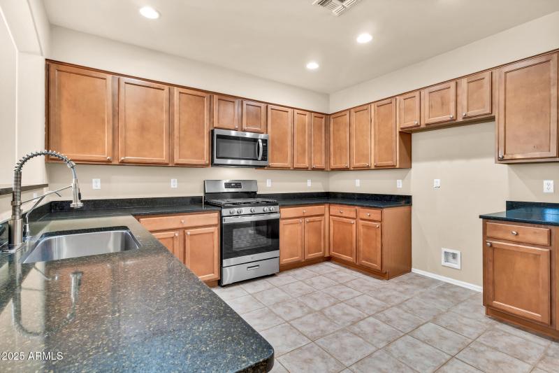 209 E Diamond Trl-16_(2048)