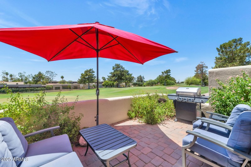 3037 E Rose Ln-large-025-021-TOD1874-150