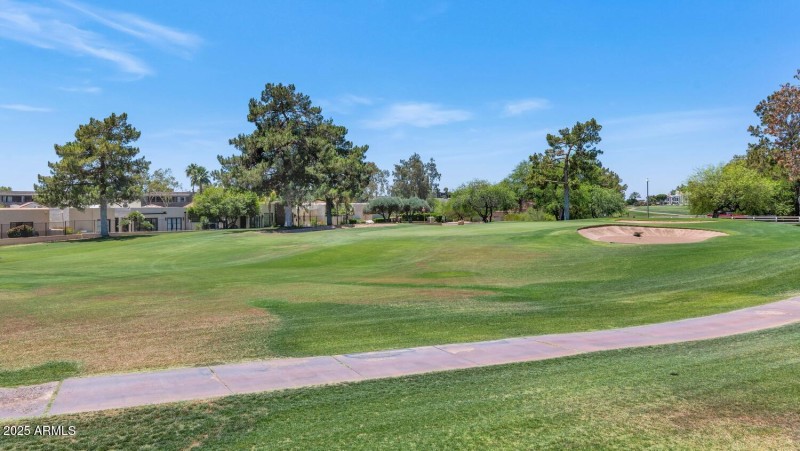 3037 E Rose Ln-large-026-011-TOD1875-150