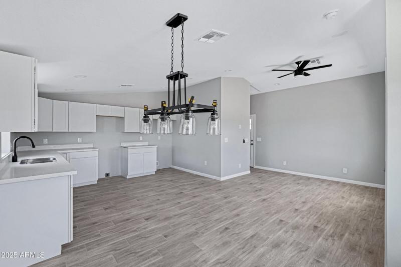 1804 E Pueblo Ave-8