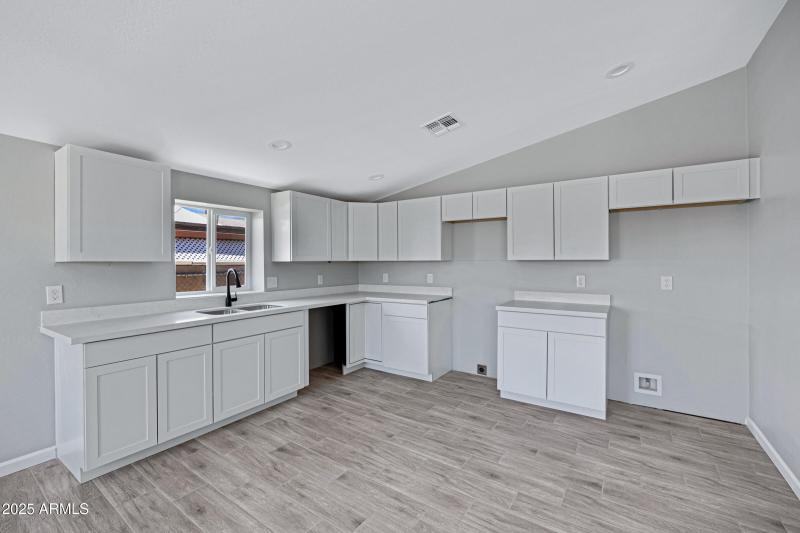 1804 E Pueblo Ave-9